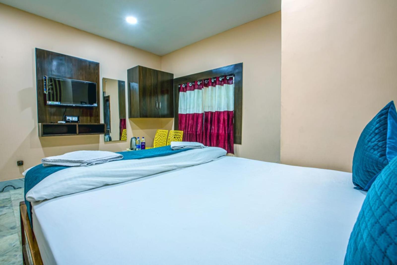 Hotel Silver Star Бхубанешвара Экстерьер фото